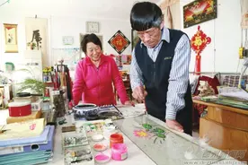 德州玻璃画:褪色的“时代技艺”图片