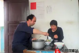 最美丈夫胡春建 用铁汉柔情为妻子生命创造奇迹图片