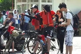 罗志祥、黄渤骑单车游遍台湾 孙红雷骑28自行车露惨样图片