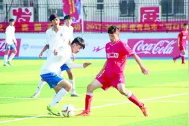 市长杯校园足球联赛收官 城阳一中夺甲级冠军图片