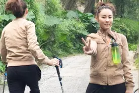 张柏芝大清早素颜爬山，网友：这才是37岁的女人，该有的容颜！视频封面