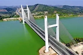 邕城桥美天上人间图片