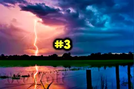 谁在对天发誓？10个可怕的雷击闪电视频视频封面