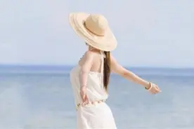 青春美少女演唱的这首《我怀念你》简直活力全美展现，值得回味视频封面