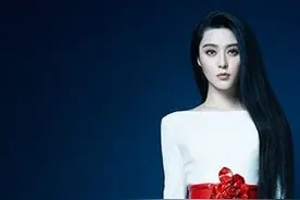 同是美人鱼裙 赵丽颖穿成女王，林志玲穿成袈裟，张雨琦穿成妖精图片