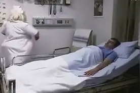 护士穿着太诱惑 唤醒植物人图片