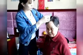 “我想给奶奶端尿盆” 重庆姑娘在新疆体验护工生活图片