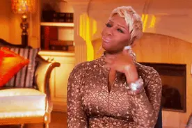 穿山寨的除唐嫣还有金小妹 她们有人是故意有人是被坑图片