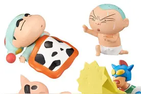 梦中英雄：《蜡笔小新》推出最新剧场版桌面玩具图片