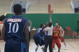 美国教练称赞国青：很有竞争性图片