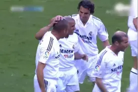 贝克汉姆任意球助攻外星人破门，颜值巅峰的银河战舰真的强悍呐视频封面