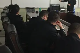 一线民警压力大 心理医生来减压图片