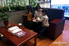 西安北站设全国首个"书香候车室" 可免费下电子书图片