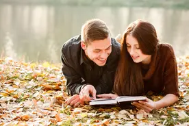 流星划破夜空的那一刻，我曾许愿和他在相聚图片