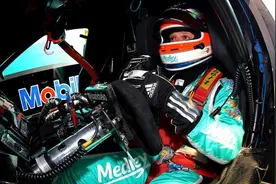 Adidas又出新智能穿戴 这次是赛车服图片