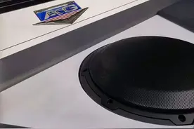 最新汽车音响改装，工艺展示。图片