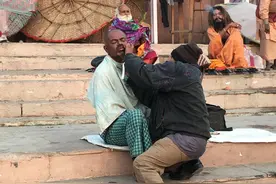 在印度发现最原始的行当，最恐怖的操作方式图片