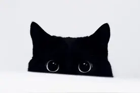 有些面具戴得太久，就摘不下来了图片