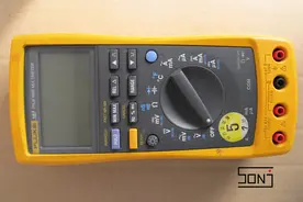 拆福禄克FLUKE 187数字万用表图片