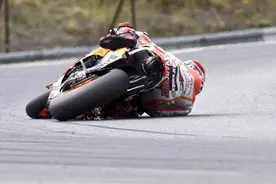 磨手肘过弯？你考虑过皮衣的感受吗？｜装备志图片