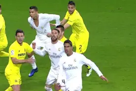 皇马大胜C罗却郁闷  球衣扯破，自己受伤，苏牙还踩到了脚后跟图片