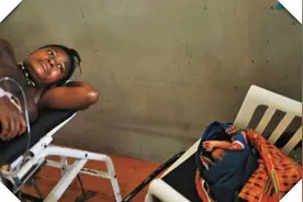 从分娩到死亡，18岁少女二胎产双胞胎图片