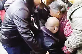 天水：回家路走了39年相见时妈妈已白头图片