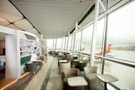 一到年末航班晚点成家常便饭，不妨去这些机场休息室玩一下图片