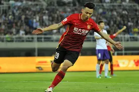 郜林4场5球4助登顶射手王 最强土炮让恒大忘掉4200万先生图片