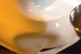 原来保险杠恢复原状是这么简单，看完后肯定帮你省了不少钱图片