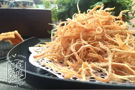 泡连续剧最好的休闲食品——黑椒鱿鱼丝图片