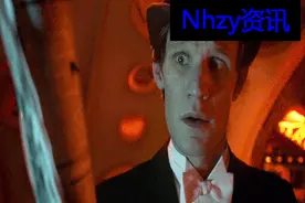 男生收到女朋友突然送的礼物的各种反应图片