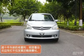 杀虫剂能翻新车灯？别扯淡了图片