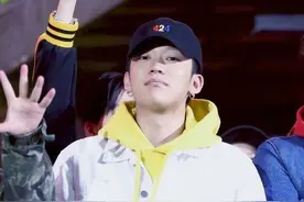 PG ONE回应与李小璐同宿事件：当他俩是哥哥嫂子图片