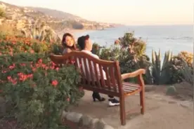 李小鹏和奥莉妈看日落 平凡幸福最甜蜜视频封面