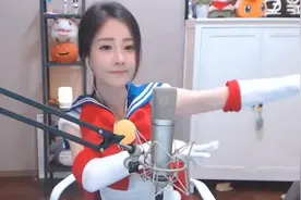 主播冯提莫，激情翻唱数码宝贝主题曲《Butterfly》，唱功在线