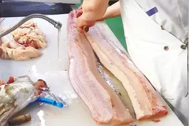 大海鳗剔骨去鱼刺，处理的工序还挺多的
