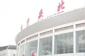 中国最坑爹的火车站，每天近3000人坐错车，网友：必须给它改名