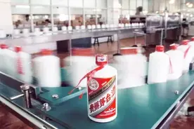 茅台，已涨疯！2两酒=1克黄金！这酒到底是喝的，还是炒的？视频封面