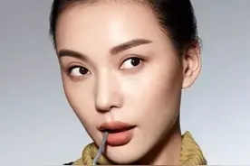 美容帮 | 3招丰唇 不用嘟嘟嘴就有嘟嘟唇图片