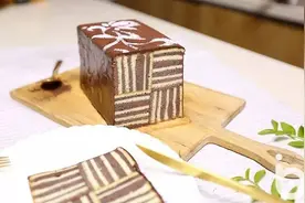 专题 | 年轮蛋糕火了这么多年，终于出现了这款口感造型都完胜它的姐妹花！图片