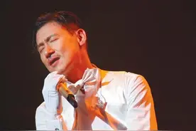 张学友脸上的疤痕来历，张学友不上春晚的原因图片