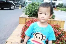 三岁孩子学会钓鱼的后果，惊呆...图片