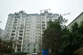 装空调时发生意外，安装工11楼坠下不幸身亡图片