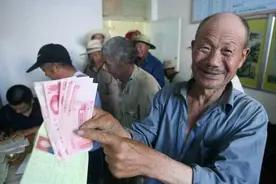 绍兴城乡低保全市统一 调整为每人每月720元图片