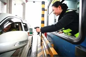 委员说｜曹叠云：高速公路费可用微信、支付宝支付图片