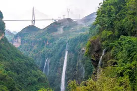 贵州兴义，壮观的马岭河大峡谷