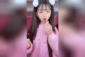 教你涂口红后怎么吃东西，一定要进来看哦