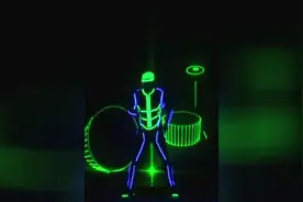 激光互动影子舞-无创意-不艺术图片