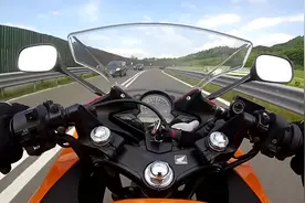 本田CBR 125R Repsol的最高速度惊人视频封面